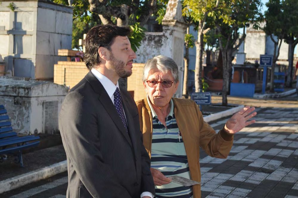 Foto - Homenagem ao Capitão José Gomes Pinheiro pelo Prefeito João Cury Neto em 14/04/2011