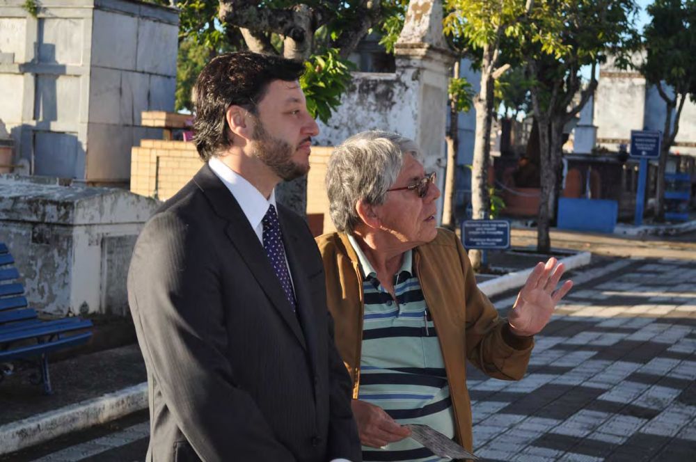 Foto - Homenagem ao Capitão José Gomes Pinheiro pelo Prefeito João Cury Neto em 14/04/2011
