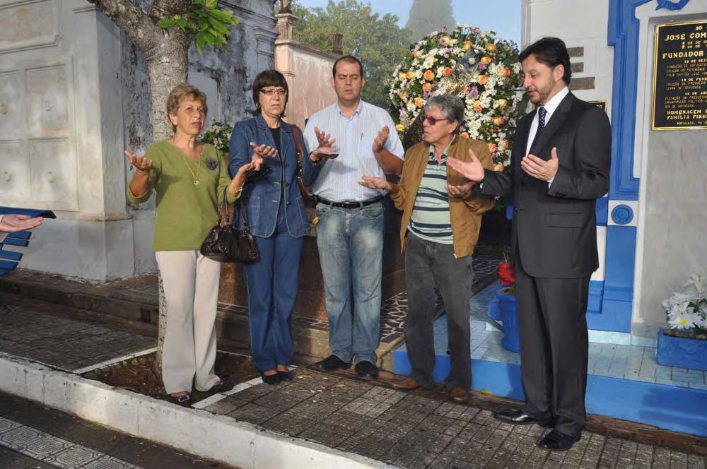 Foto - Homenagem ao Capitão José Gomes Pinheiro pelo Prefeito João Cury Neto em 14/04/2011