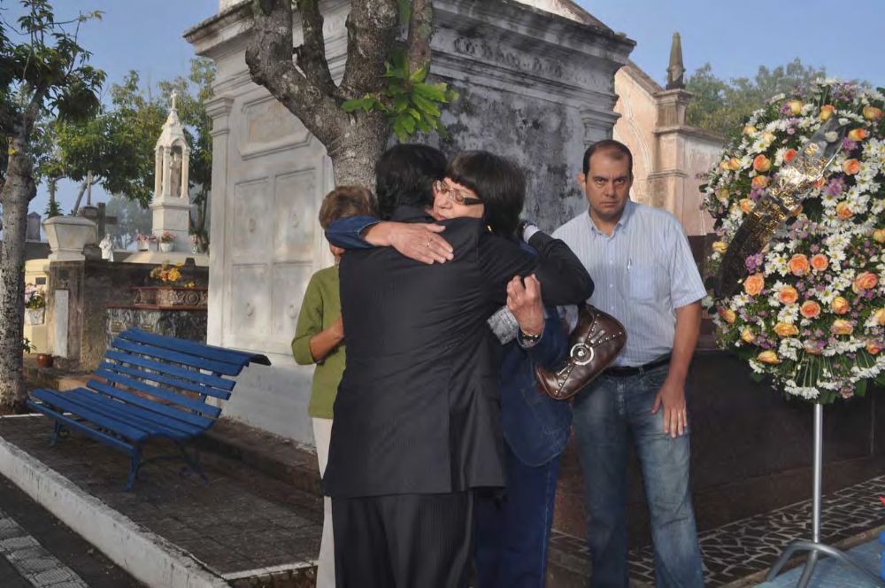 Foto - Homenagem ao Capitão José Gomes Pinheiro pelo Prefeito João Cury Neto em 14/04/2011