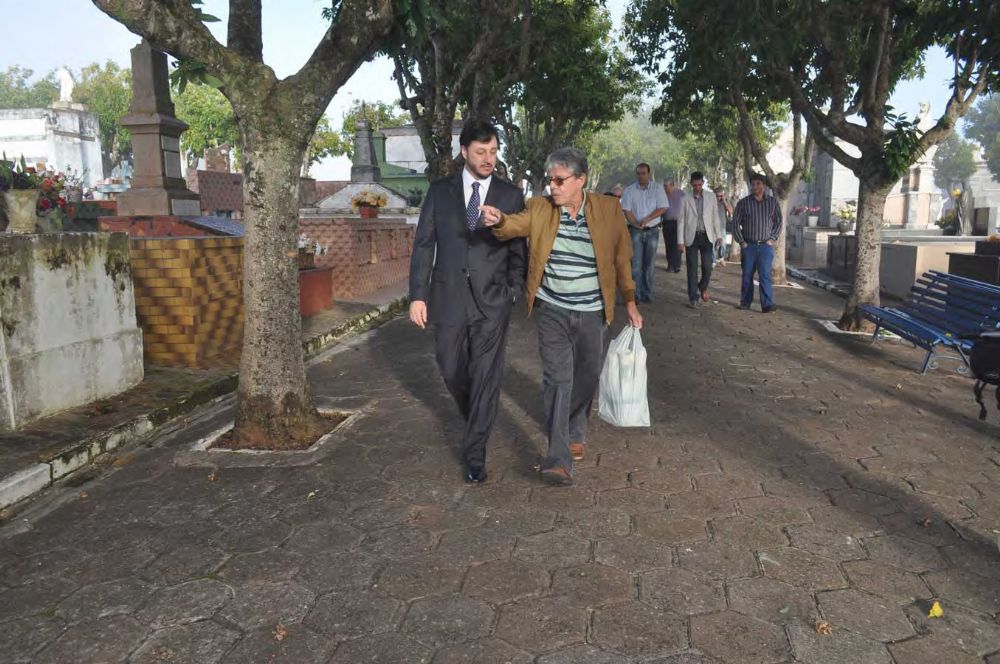 Foto - Homenagem ao Capitão José Gomes Pinheiro pelo Prefeito João Cury Neto em 14/04/2011