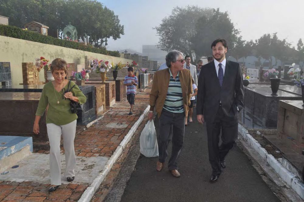 Foto - Homenagem ao Capitão José Gomes Pinheiro pelo Prefeito João Cury Neto em 14/04/2011