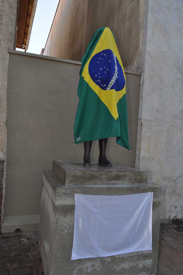 Foto - Inauguração da Estátua de Anesia Pinheiro Machado em Itapetininga em 16/07/2011