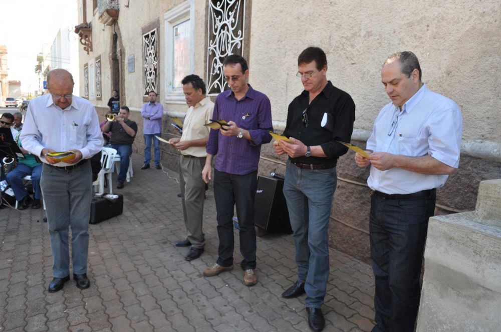 Foto - Inauguração da Estátua de Anesia Pinheiro Machado em Itapetininga em 16/07/2011