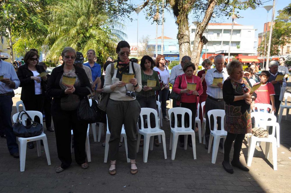 Foto - Inauguração da Estátua de Anesia Pinheiro Machado em Itapetininga em 16/07/2011