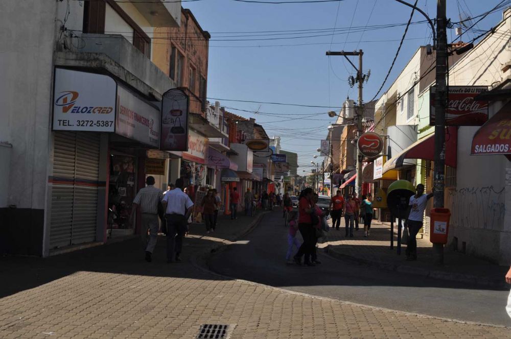 Foto - Inauguração da Estátua de Anesia Pinheiro Machado em Itapetininga em 16/07/2011